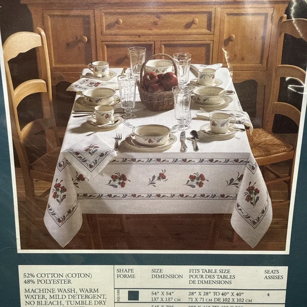 Lenox Tablecloth Poppies on Blue Oval 62